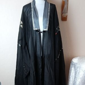 KK World Black and Gray Embroidered Kimono